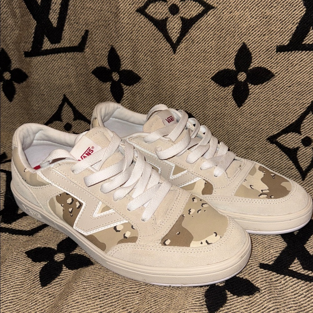 Vans Mens Camouflage Sneakers